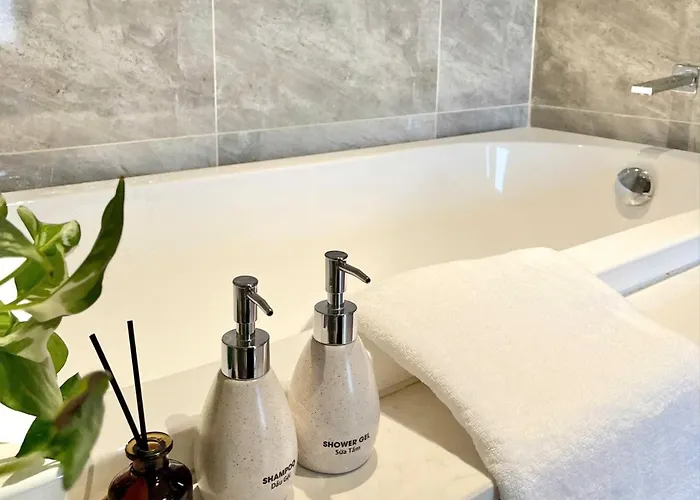 Sapphire - Ho 2pn View Bien Cuc Chill Aparthotel Hạ Long